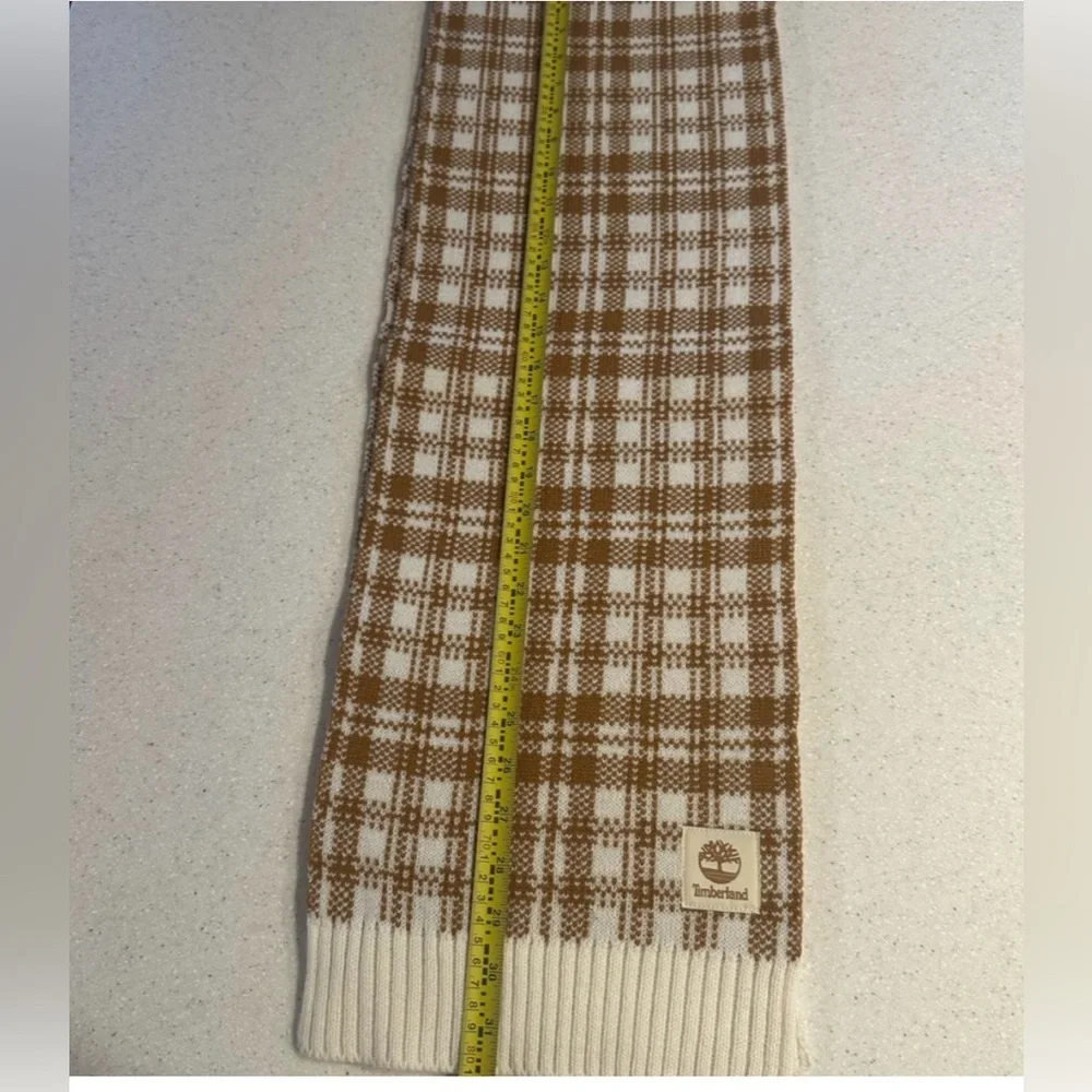 NWT Timberland White & Tan Plaid Knit Scarf. 64” Long. Unisex
